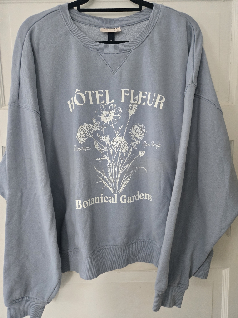 Universal Thread Light Blue 'Hôtel Fleur' Botanical Graphic Sweatshirt